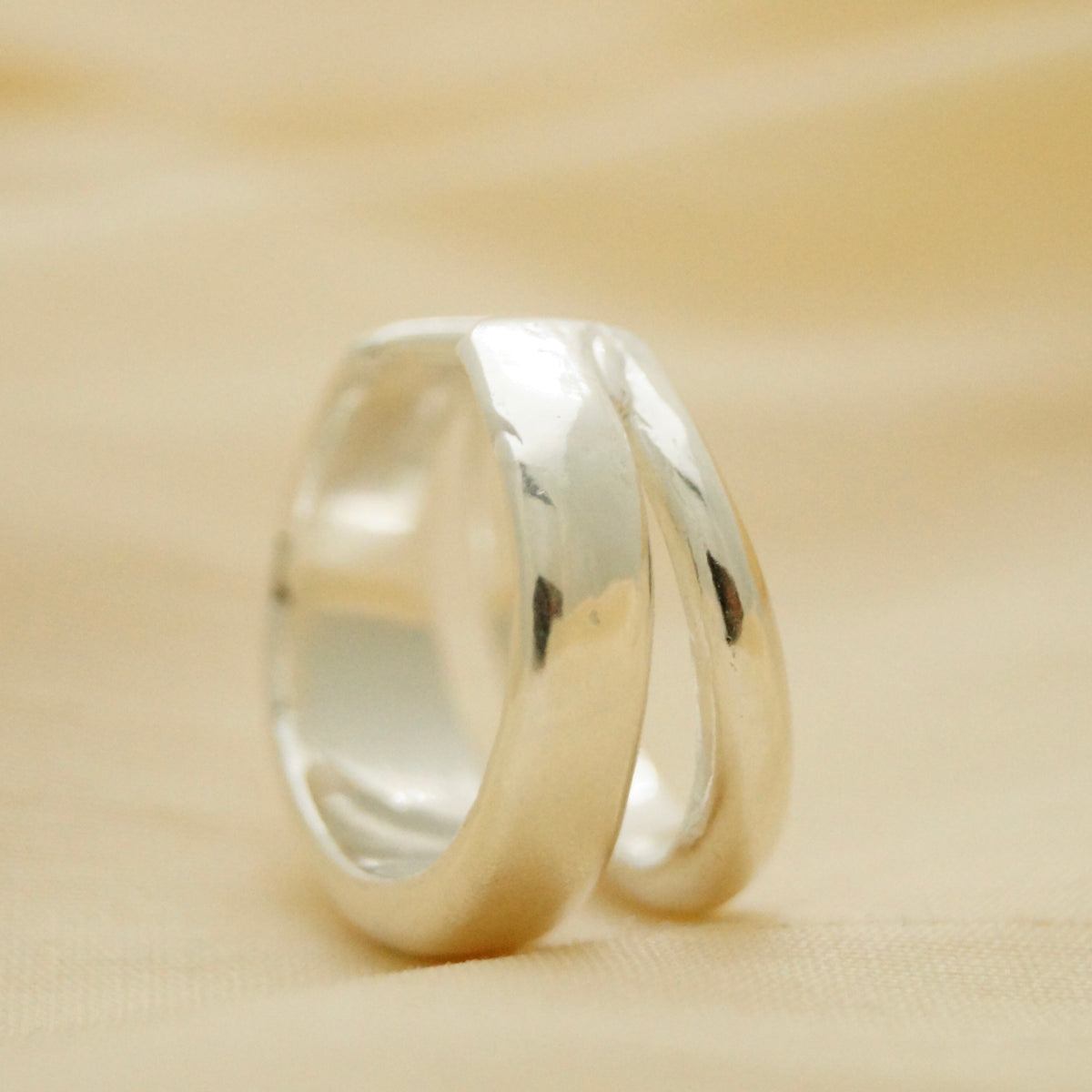 Side view of the Double Blob sculptural ring